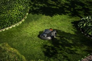 Husqvarna Automower 312V — Robot Tondeuse Vision IA + EPOS™ (jusqu'à 1 200 m²)